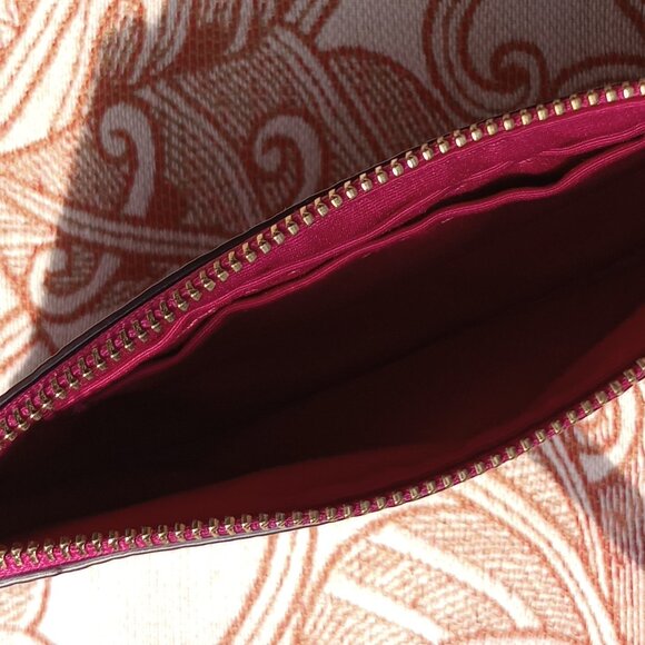 Coach Bennet cranberry Shearling wristlet - Picture 4 of 4